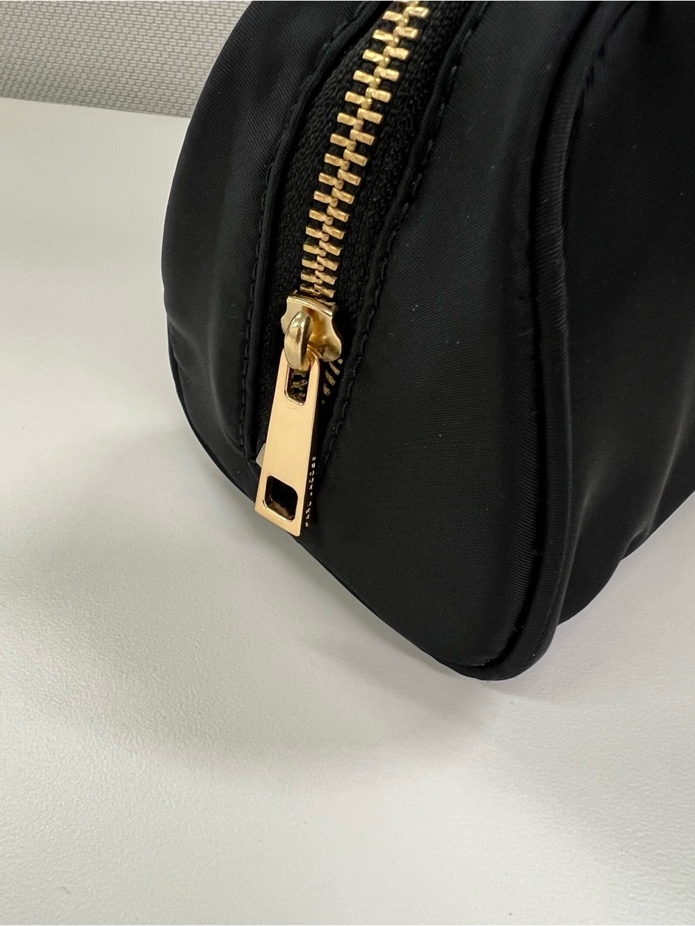 Marc Jacobs Cosmetic Pouch 👝 - Picture 7 of 12